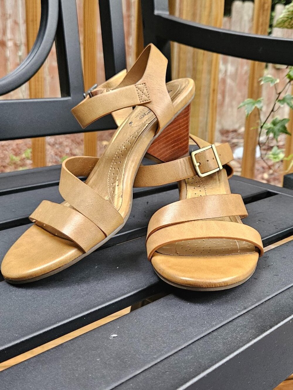 Coach And Four Strappy Sandals Size 8 - Picture 2 of 6